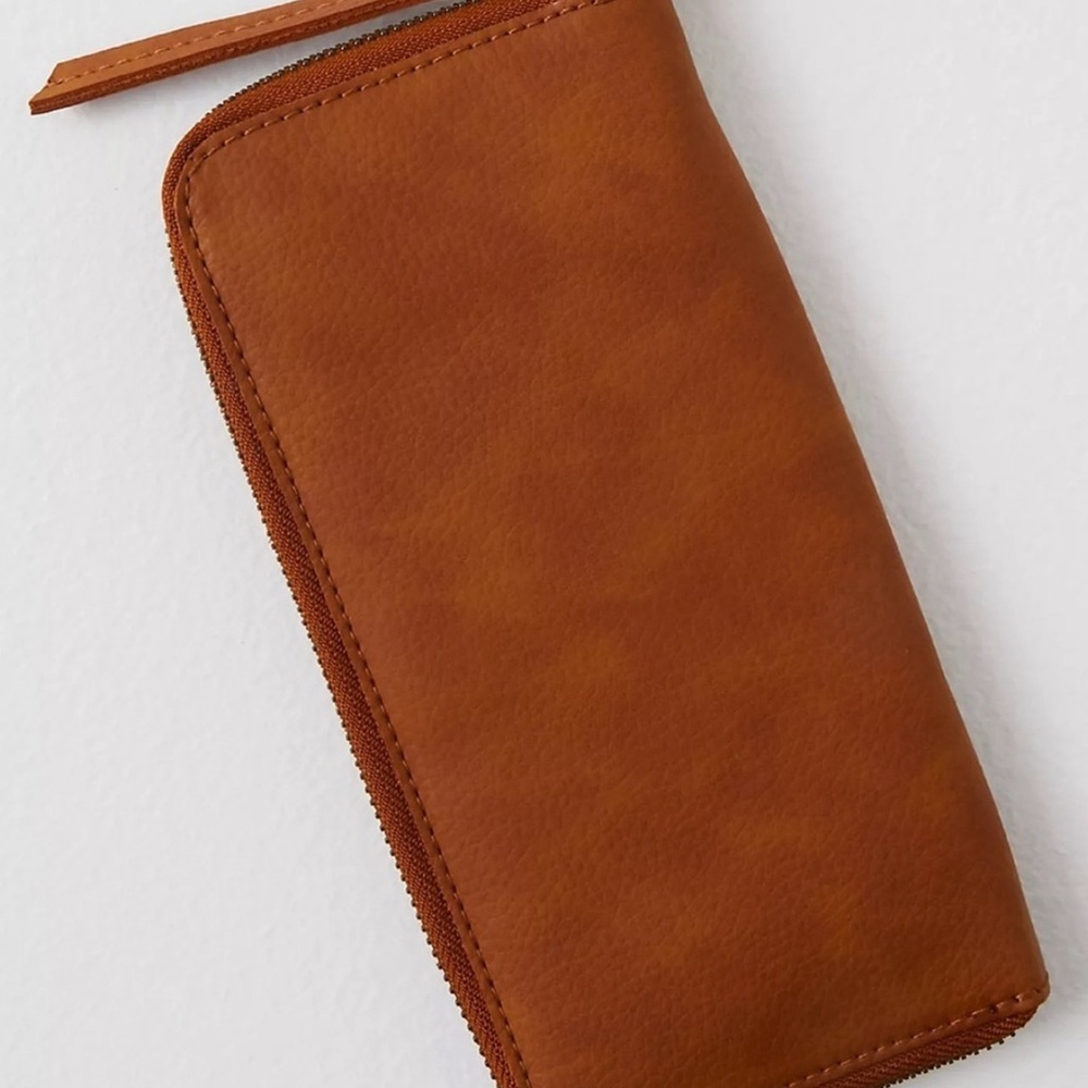 Free People wallet/clutch - Picture 4 of 4